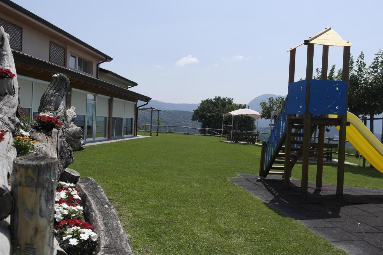 Agriturismo Fattoria Monte Baldo Vista Lago Каприно Веронезе Екстериор снимка