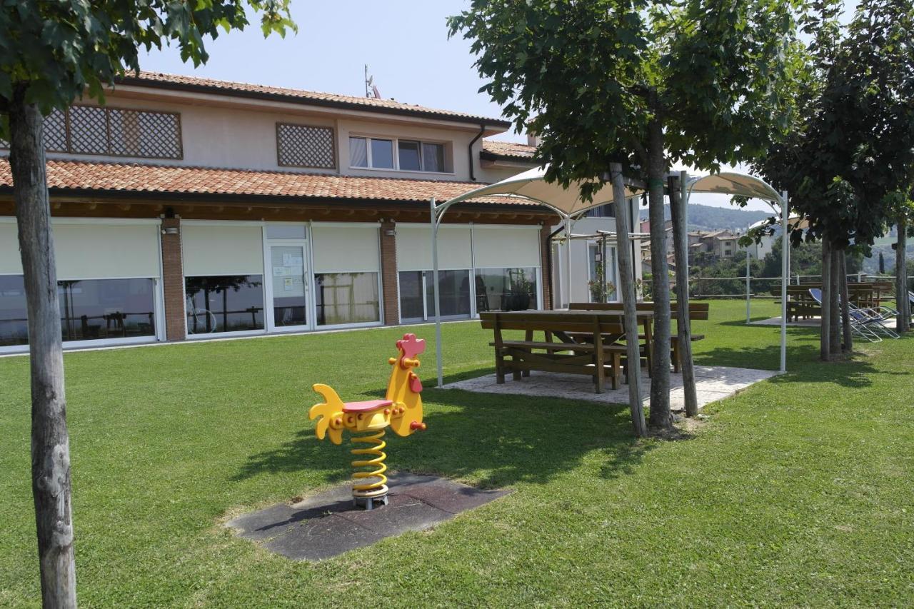 Agriturismo Fattoria Monte Baldo Vista Lago Каприно Веронезе Екстериор снимка
